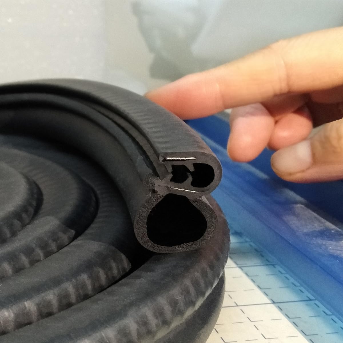 Joint de porte de voiture noir de 4 m, joint de coffre en caoutchouc, protecteur de joint à lèvre pour voiture, bateau, camping-car, camion.… 4.1M