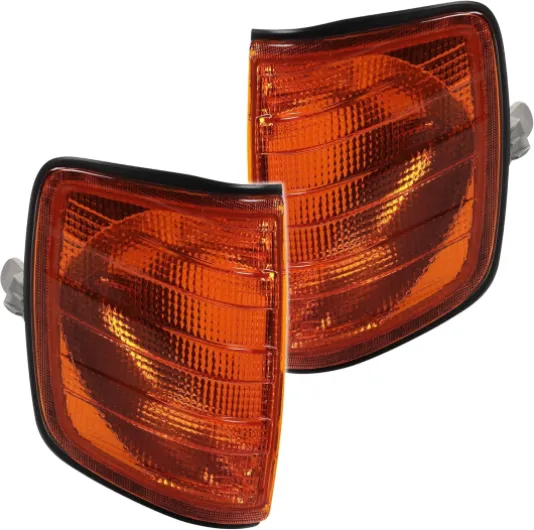 BESTPRICE 2x Clignotants avant avec porte-lampe blanc Clignotants latéraux Compatible avec MERCEDES-BENZ 124 Cabriolet (A124),124 Coupe (C124),124 Stufenheck (W124),124 T-Model (S124)