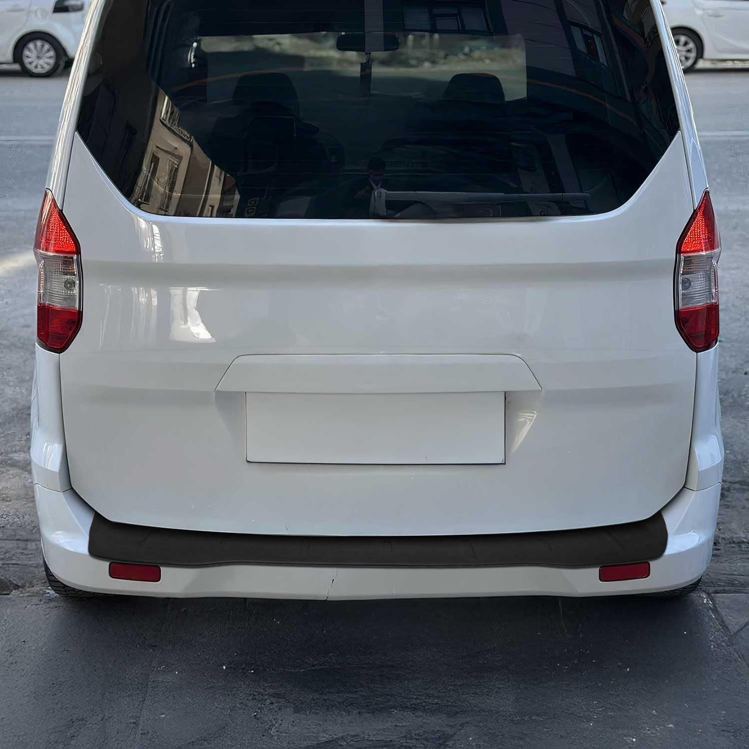 Protection Seuil Coffre Pare-Chocs Arrière Compatible avec pour Ford Transit Tourneo Courier 2014-2023 Noir ABS