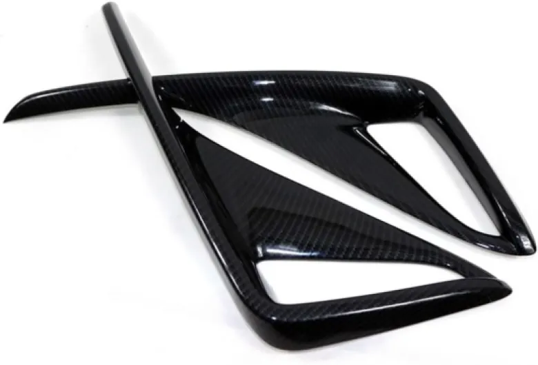 Pare-chocs arrière pour feux de brouillard arrière pour Toyota, et la coque de pare-chocs arrière est décorée avec de la fibre de carbone