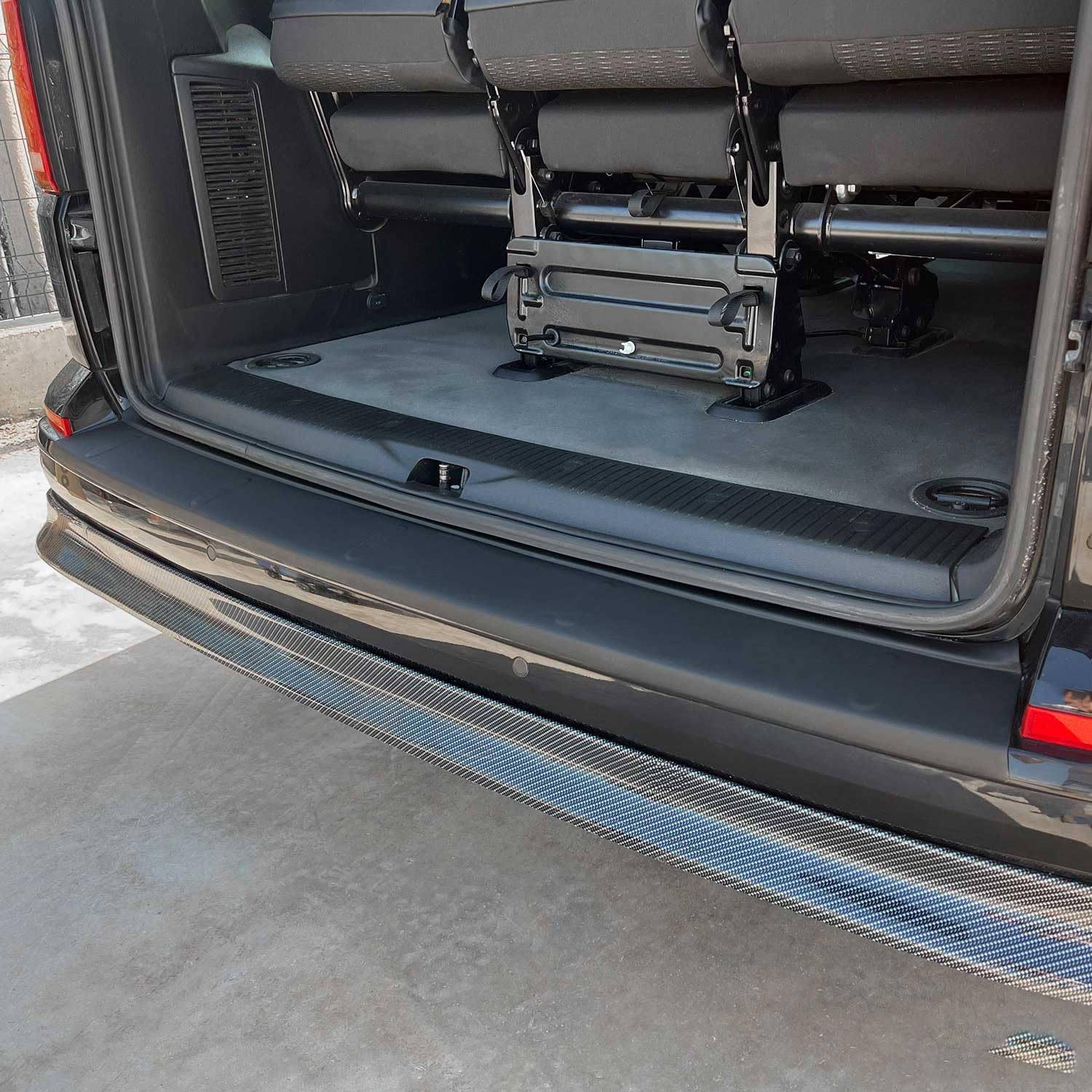 Protection Seuil de Pare-Chocs arrière - Compatible avec VW T6 Multivan - Couverture de Seuil de Coffre - Bande Seuil de Chargement - Style élégant - en ABS Noir ABS T6 Multivan 2015-2021