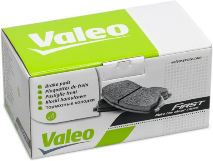 Plaquettes de frein First - 302128 - Jeu de 4 plaquettes - Essieu avant - Entièrement équipés avec accessoires montés