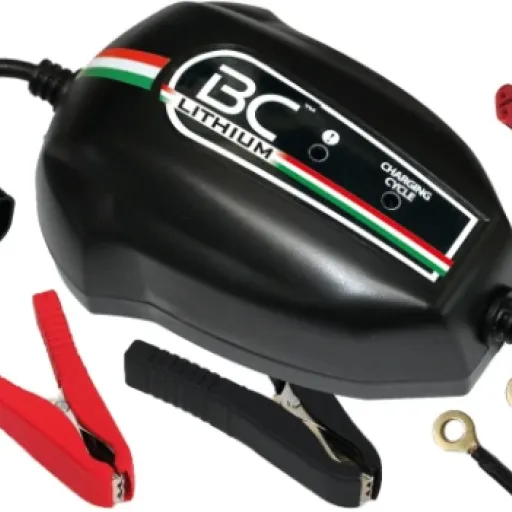 Test BC LITHIUM 900 12V 1A : le chargeur de batterie qui assure le minimum syndical