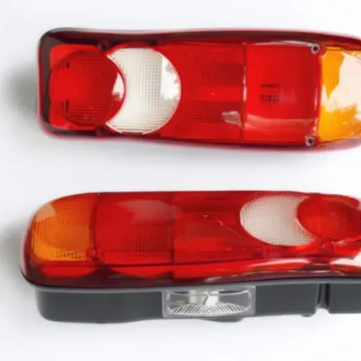 Test 24/7 AUTO feux arrière : le remplacement pas cher pour utilitaire qui fait (à peu près) le job