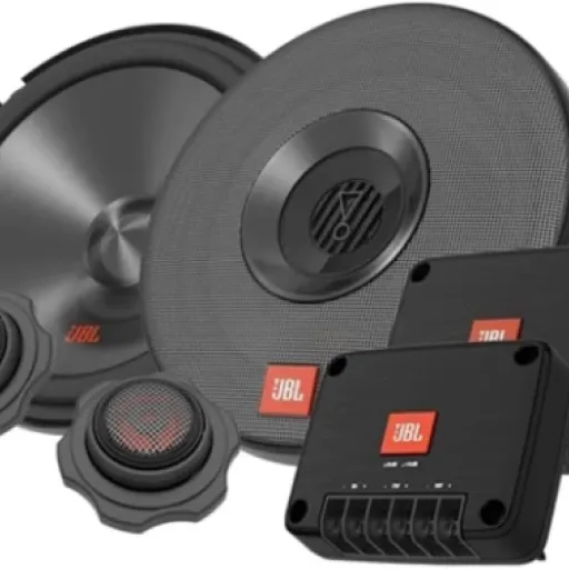 Test JBL Club 602CTP : un kit 2 voies qui réveille un autoradio d’origine sans se ruiner