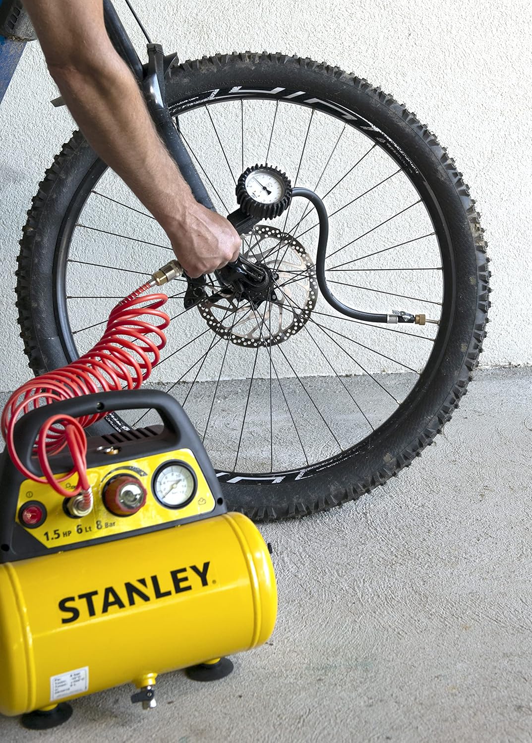 Stanley DN200/8/6 Compresseur régulateur de pression Collage and Accessoires, Jaune 6 L / 8 bar