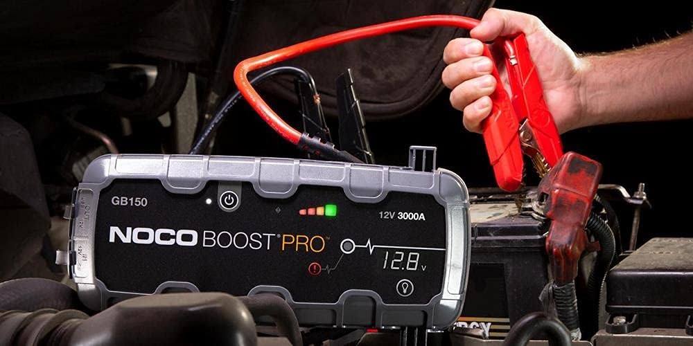 Boost GB150: Booster Batterie UltraSafe 3000A – Démarreur Lithium 12V Portable avec Powerbank et Chargeur USB – pour Moteurs Essence 9,0L et Diesel 7,0L simple