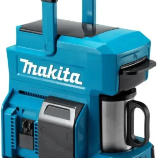 Test Makita DCM501Z : la cafetière à batterie qui dépanne bien sur chantier