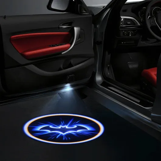 Youngine 2 Pcs Porte de Voiture sans Fil LED Projecteur Lumière Courtoisie Bienvenue Logo de la Chauve-Souris Lampe Shadow Fantôme Lumière Fonctionne avec Un capteur magnétique