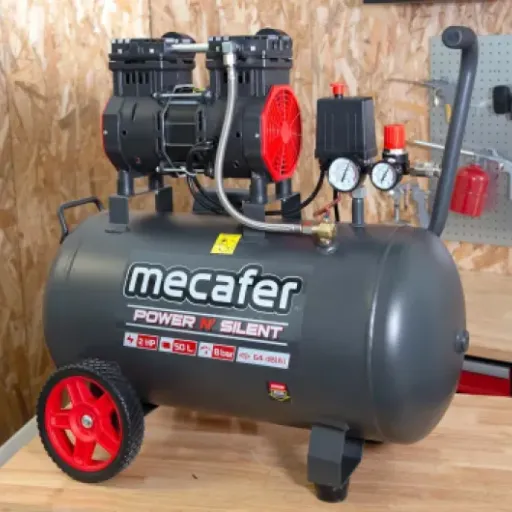Test Mecafer 425563 Power N Silent 50L : le compresseur qui fait moins mal aux oreilles